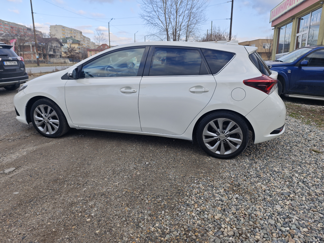 Тойота Аурис - автомобили, коли, обяви за нови и употребявани 9