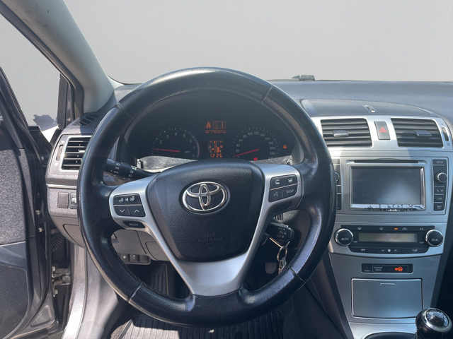 Toyota AVENSIS 1.8 petrol 147 hp MT6 EURO 5B - автомобили, коли, обяви за нови и употребявани 12