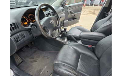 Toyota Avensis 2.0 BENZ - автомобили, коли, обяви за нови и употребявани 14