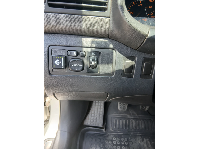 Toyota Avensis, 2003 г., 268000 км, 129 к.с. - автомобили, коли, обяви за нови и употребявани 6