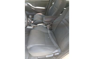 Toyota Avensis, 2003 г., 268000 км, 129 к.с. - автомобили, коли, обяви за нови и употребявани 7