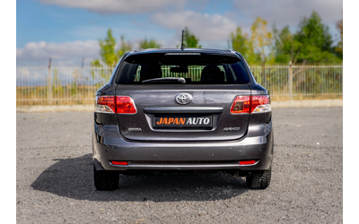 toyota-avensis - 4