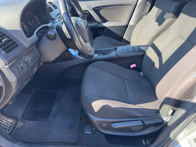 Toyota Avensis 1.8 VVT-i Очакван внос! - автомобили, коли, обяви за нови и употребявани 4