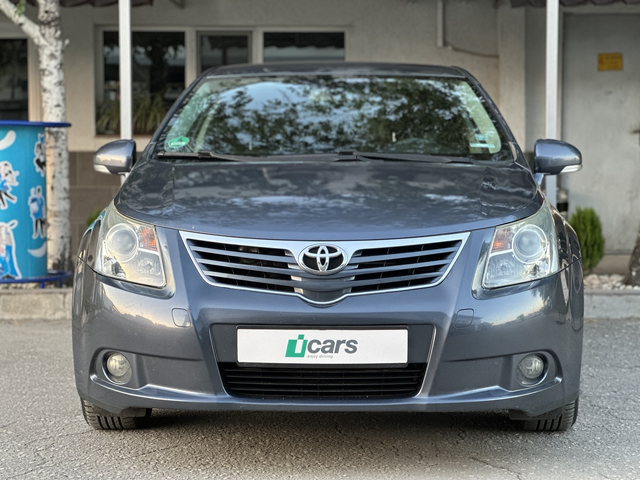 Toyota Avensis 2.0 - автомобили, коли, обяви за нови и употребявани 1