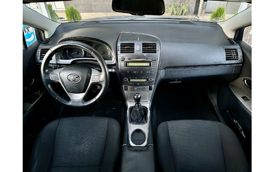 Toyota Avensis 2.0 - автомобили, коли, обяви за нови и употребявани 9
