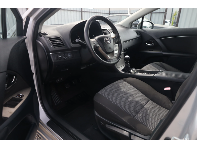 Toyota Avensis Avensis - автомобили, коли, обяви за нови и употребявани 11