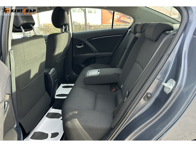 Toyota Avensis 2.0d 126 к.с./ГАРАНЦИЯ 6 МЕСЕЦА - автомобили, коли, обяви за нови и употребявани 9