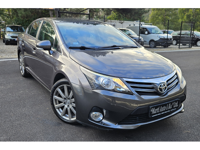 Toyota Avensis 2.2 D4D - автомобили, коли, обяви за нови и употребявани 0