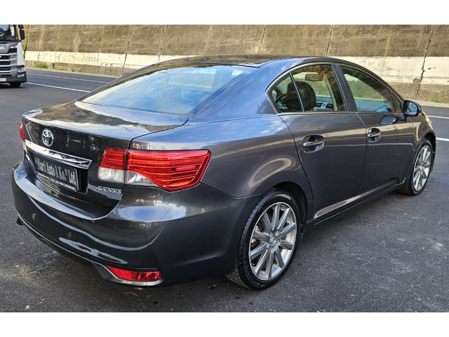 Toyota Avensis 2.2 D4D - автомобили, коли, обяви за нови и употребявани 9
