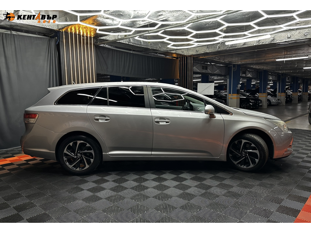 Toyota Avensis 2.2d 150 к.с. - автомобили, коли, обяви за нови и употребявани 3