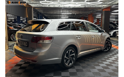 toyota-avensis-2-2d-150-k-s - 4