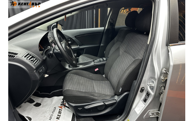 toyota-avensis-2-2d-150-k-s - 5