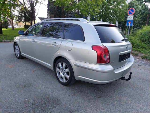 Toyota Avensis 2, 0i* AUTOMATIC* КОЖА* XENON* NAVI - автомобили, коли, обяви за нови и употребявани 2