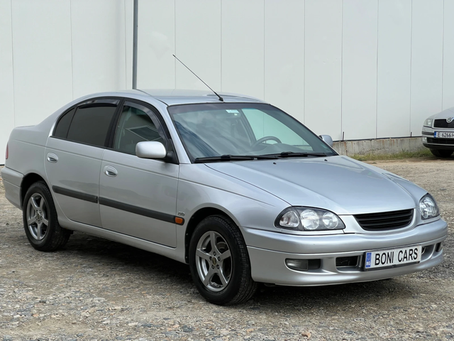 Toyota Avensis 2.0TD-90к.с/Климатик/Автоматични фарове/ел. Пакет - автомобили, коли, обяви за нови и употребявани 2