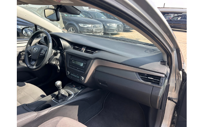 Toyota Avensis 1.6 VVT-I EURO 6 - автомобили, коли, обяви за нови и употребявани 9