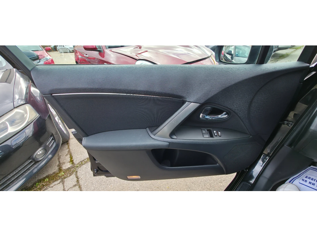 Toyota Avensis 1.6i 132k.c UNIKAT EURO 5B - автомобили, коли, обяви за нови и употребявани 13