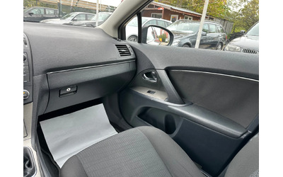 Toyota Avensis 2.0 D - автомобили, коли, обяви за нови и употребявани 14