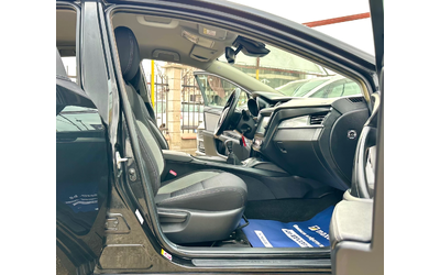 Toyota Avensis 1.8VVT-I 147HP NAVI - автомобили, коли, обяви за нови и употребявани 9