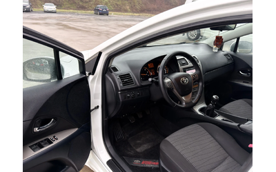 Toyota Avensis D4d - автомобили, коли, обяви за нови и употребявани 12