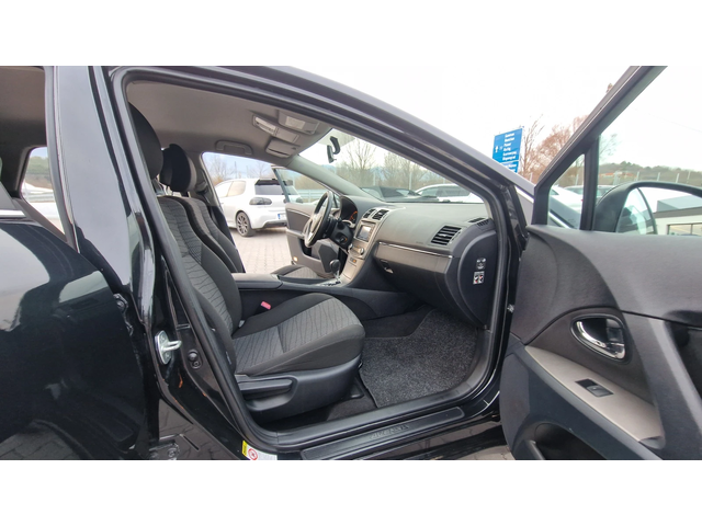 Toyota Avensis ЛИЗИНГ АВТОМАТ - автомобили, коли, обяви за нови и употребявани 10