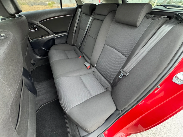 Toyota Avensis 1.8 VVT-i 147к.с / PODGREV / TEMPOMAT - автомобили, коли, обяви за нови и употребявани 13