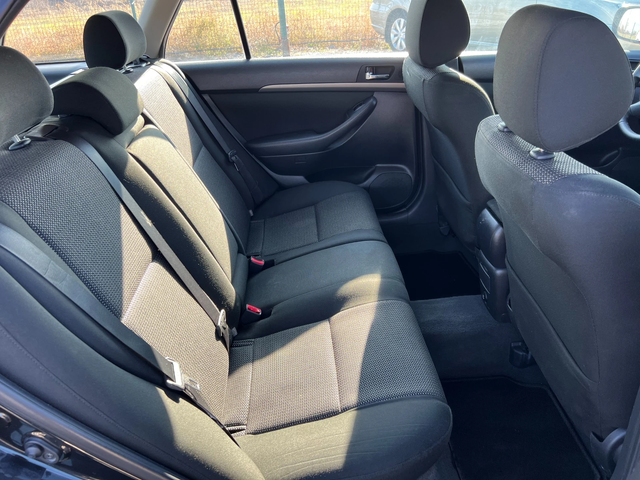 Toyota Avensis 2.0 D4D - автомобили, коли, обяви за нови и употребявани 12