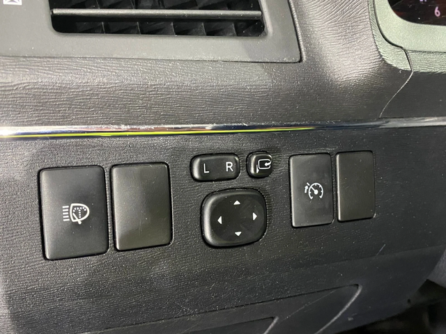 Toyota Avensis - автомобили, коли, обяви за нови и употребявани 11