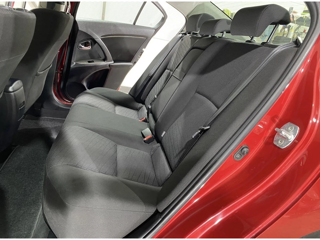 Toyota Avensis 2.0D-4D - автомобили, коли, обяви за нови и употребявани 9