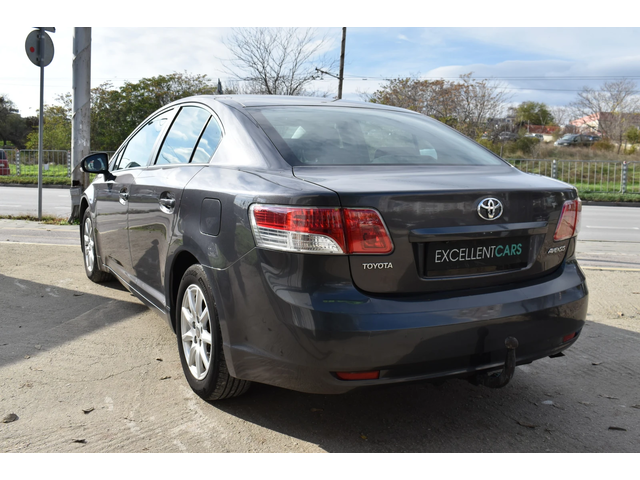 Toyota Avensis 2.0i* AUTOMAT - автомобили, коли, обяви за нови и употребявани 2