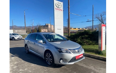 toyota-avensis - 0