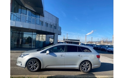 Toyota Avensis 2.0D - автомобили, коли, обяви за нови и употребявани 6