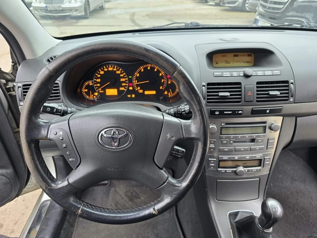 Toyota Avensis 2.0 BENZ - автомобили, коли, обяви за нови и употребявани 10