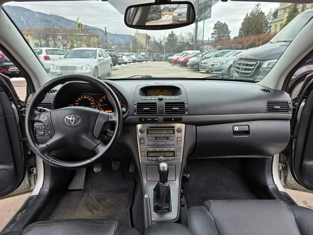 Toyota Avensis 2.0 BENZ - автомобили, коли, обяви за нови и употребявани 9