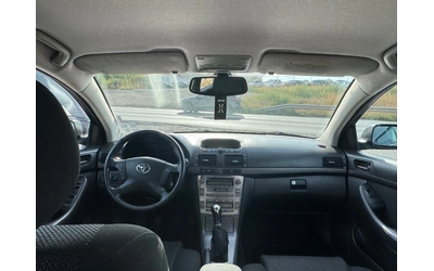 Toyota Avensis Бензин/Метан - автомобили, коли, обяви за нови и употребявани 12