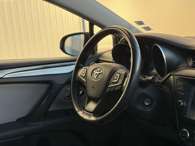 Toyota Avensis 1.8i VVT-i - автомобили, коли, обяви за нови и употребявани 10
