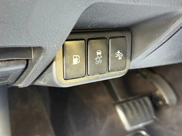 Toyota Avensis 1.8i VVT-i - автомобили, коли, обяви за нови и употребявани 8