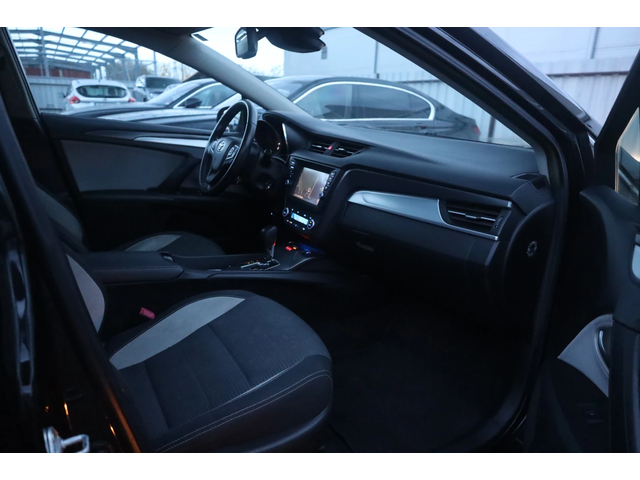 Toyota Avensis Avensis - автомобили, коли, обяви за нови и употребявани 7