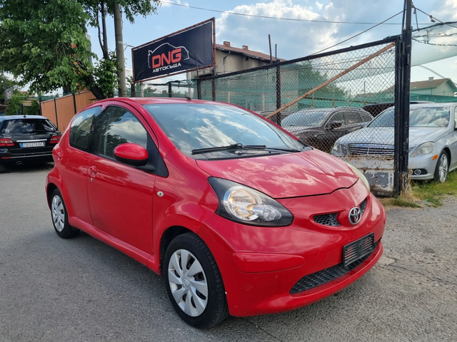 Toyota Aygo 1, 000 EURO4 - автомобили, коли, обяви за нови и употребявани 0
