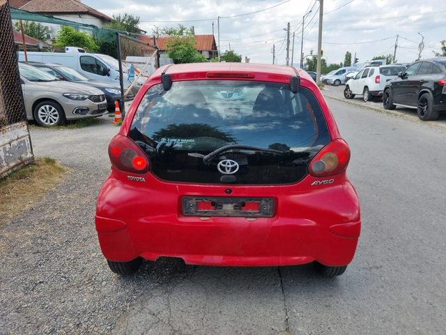Toyota Aygo 1, 000 EURO4 - автомобили, коли, обяви за нови и употребявани 3