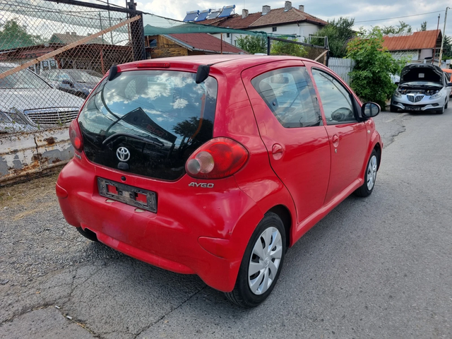Toyota Aygo 1, 000 EURO4 - автомобили, коли, обяви за нови и употребявани 4