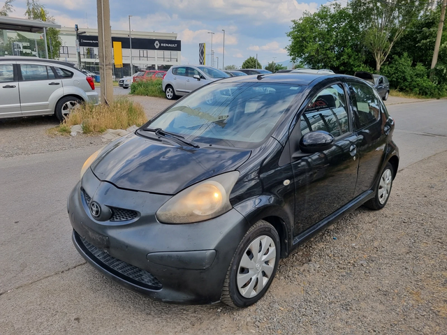 Toyota Aygo 1, 000 EURO4 - автомобили, коли, обяви за нови и употребявани 2