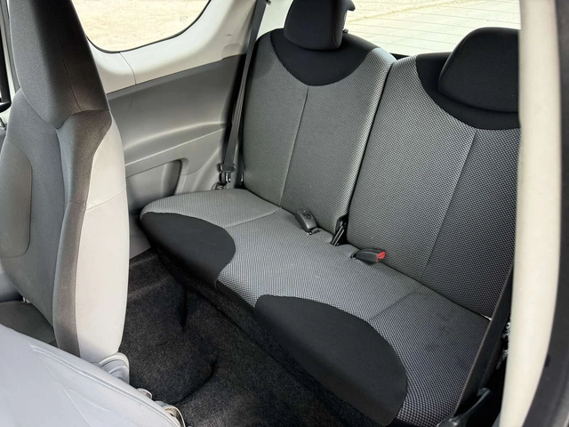 Toyota Aygo 1, 000 EURO4 - автомобили, коли, обяви за нови и употребявани 10