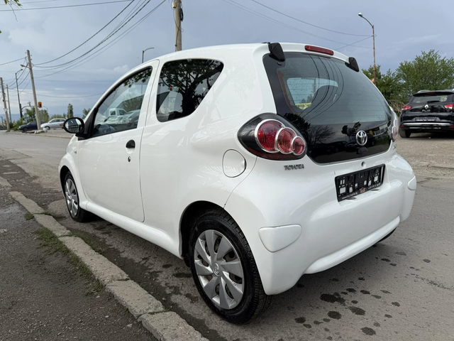 Toyota Aygo 1, 000 EURO4 - автомобили, коли, обяви за нови и употребявани 4
