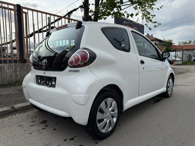 Toyota Aygo 1, 000 EURO4 - автомобили, коли, обяви за нови и употребявани 6