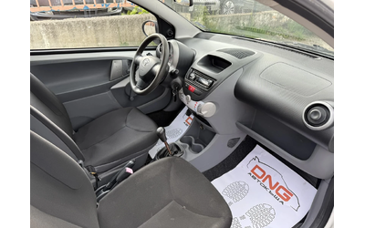 Toyota Aygo 1, 000 EURO4 - автомобили, коли, обяви за нови и употребявани 8