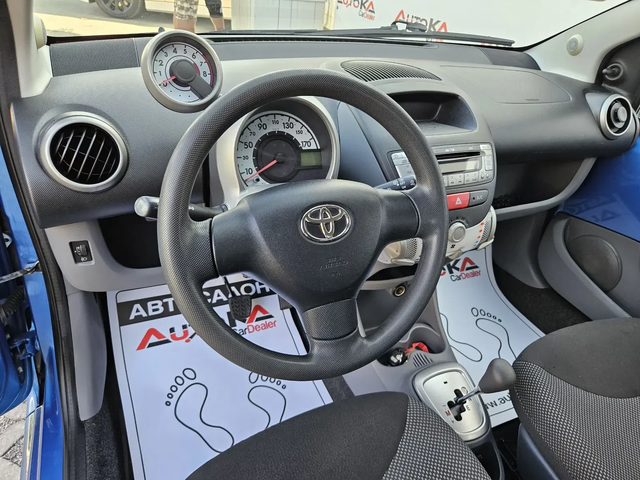 Toyota Aygo 1.0vvti-68кс= АВТОМАТ= 100.000км= КЛИМАТИК - автомобили, коли, обяви за нови и употребявани 7