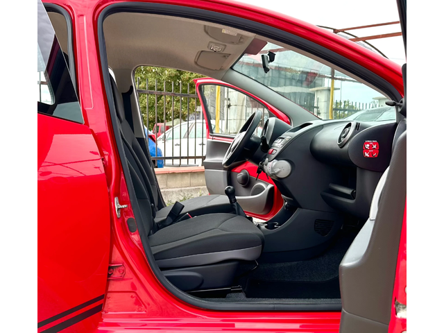 Toyota Aygo 1.0i 68HP - автомобили, коли, обяви за нови и употребявани 10