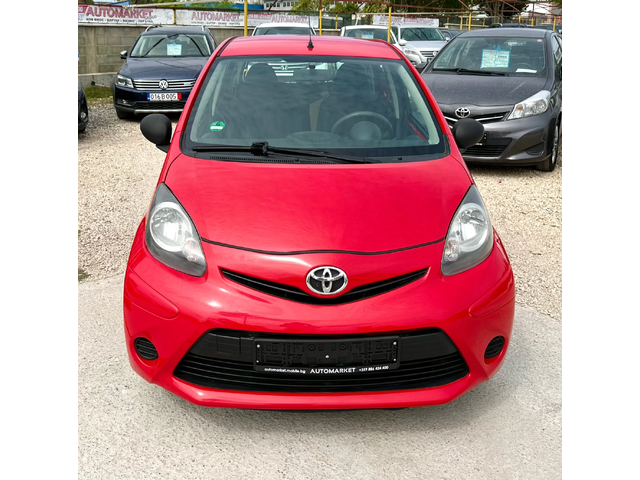 Toyota Aygo 1.0i 68HP - автомобили, коли, обяви за нови и употребявани 1