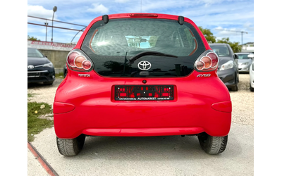 Toyota Aygo 1.0i 68HP - автомобили, коли, обяви за нови и употребявани 6