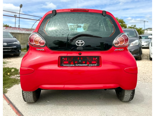Toyota Aygo 1.0i 68HP - автомобили, коли, обяви за нови и употребявани 6